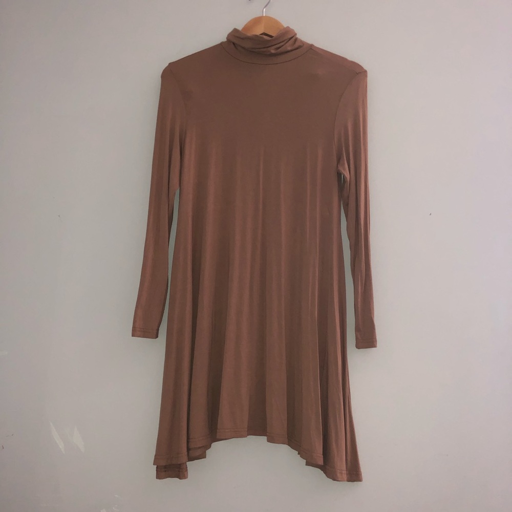 Light brown Piko turtleneck dress!